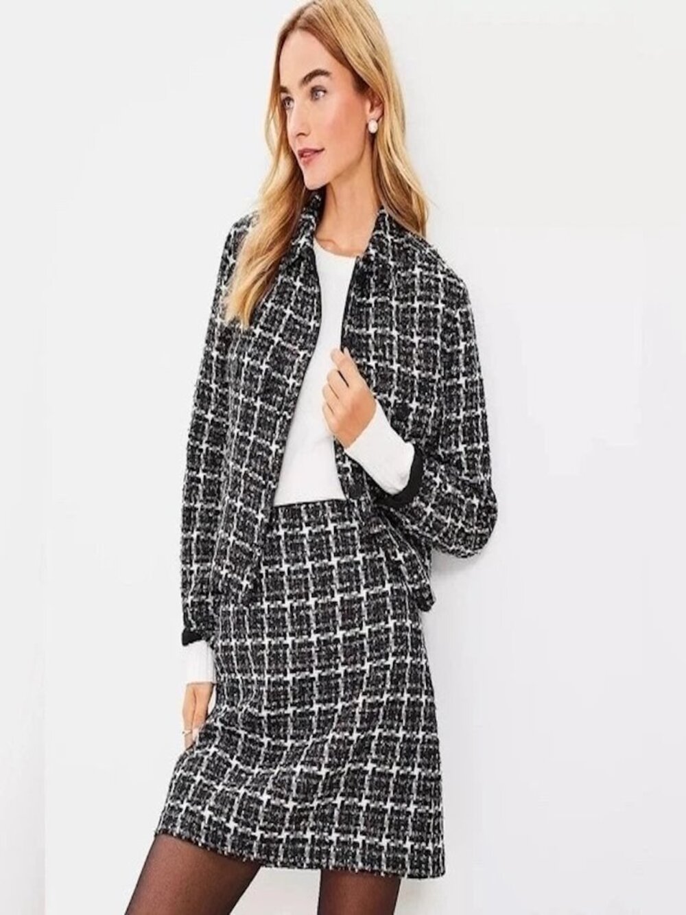 Ann Taylor LOFT Jacket & Skirt Suit.  Black & White. Size:  M Jacket & 12 Skirt